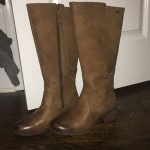 Teva brown leather boots